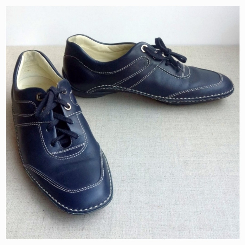 Tod's Women EU 36.5 Leather Lace-Up Oxford Shoes